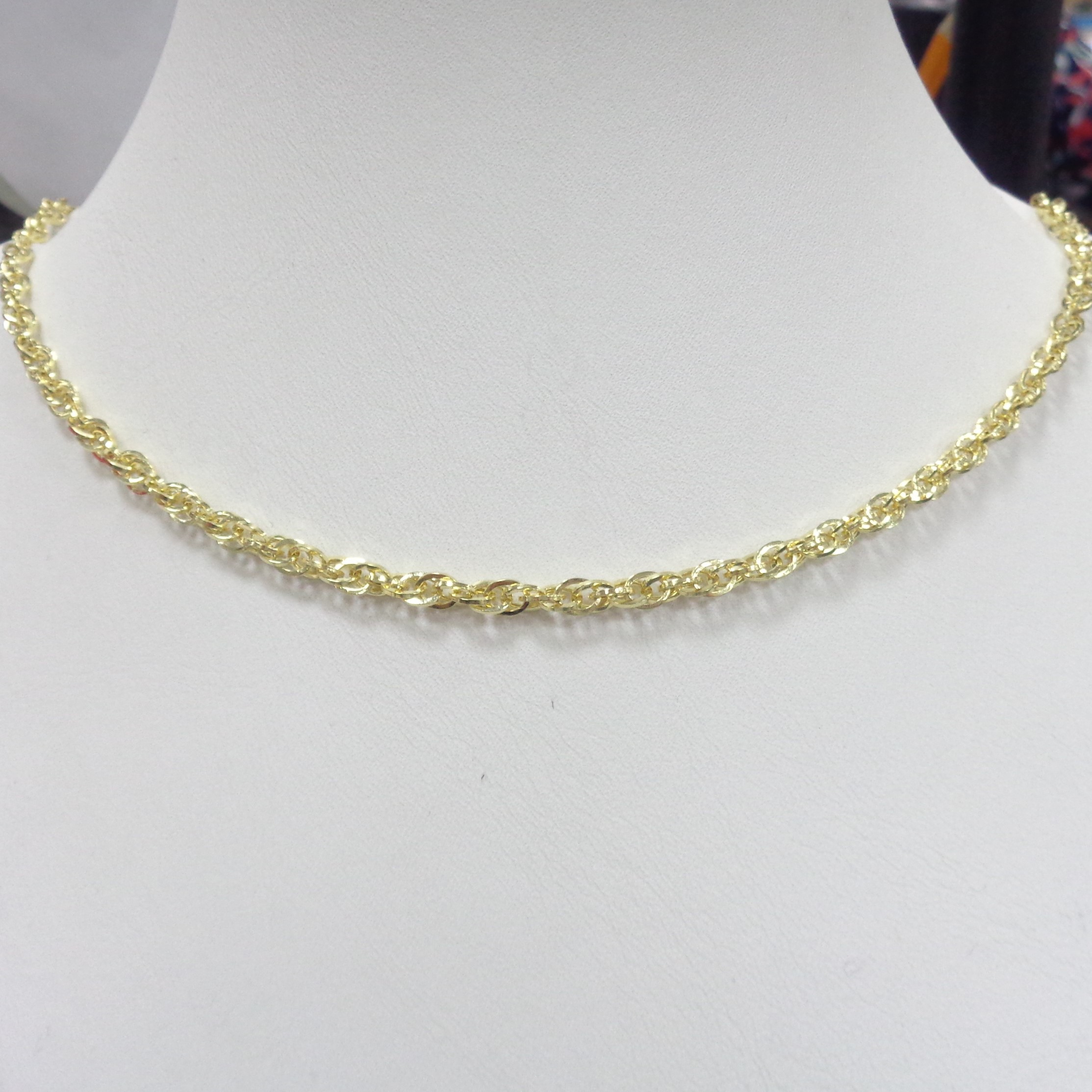 Цепь из желтого золота плетение "Сингапур"